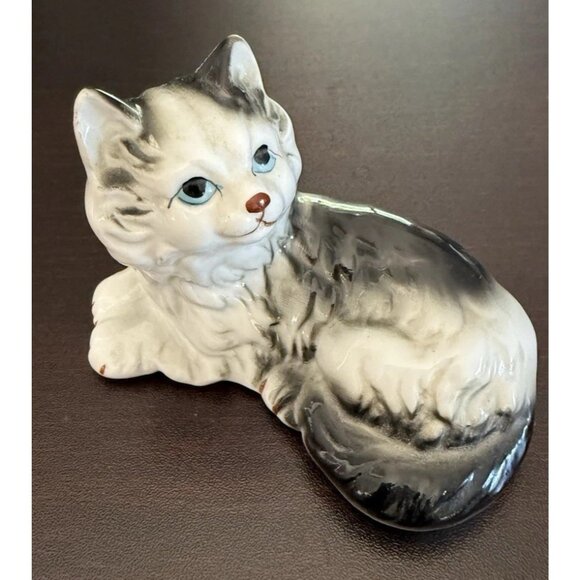 Vintage Bone China Cat Kitty Figurine Black And White made In Taiwan 4 Inches - Picture 1 of 6